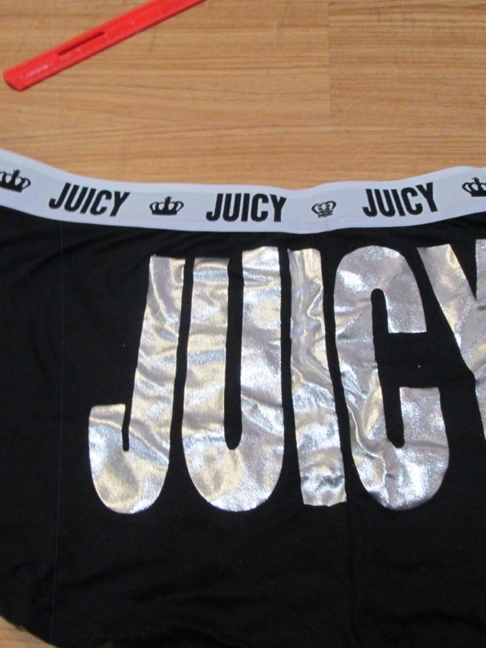 Juicy Couture Womens 2 pack sz LargeNEWPajama Shorts Black w/silver&pastel swirl - Picture 7 of 10